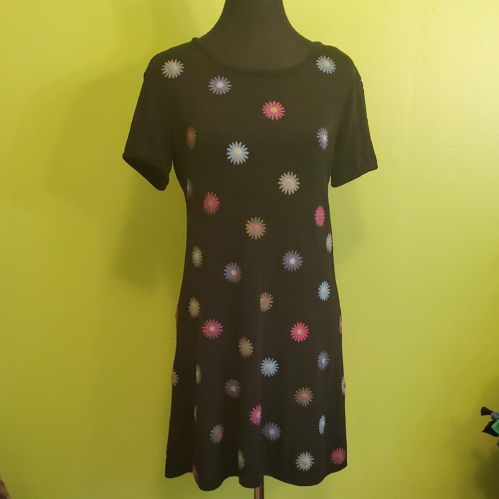 Decked Out Brand,Black Dress W/flowers